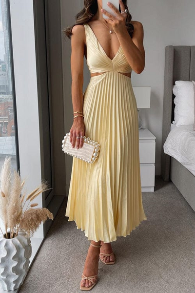 Lanni - Pleated dress with neckline